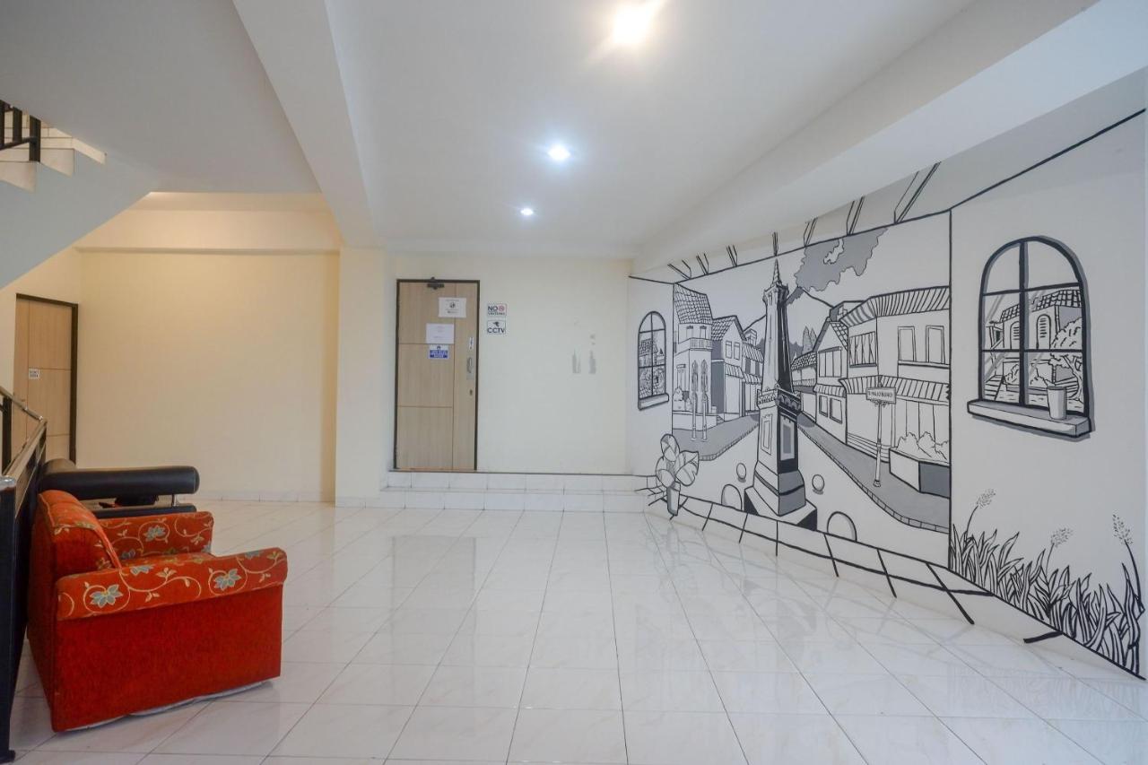 Sans Hotel Mataram Malioboro Yogyakarta Exteriör bild