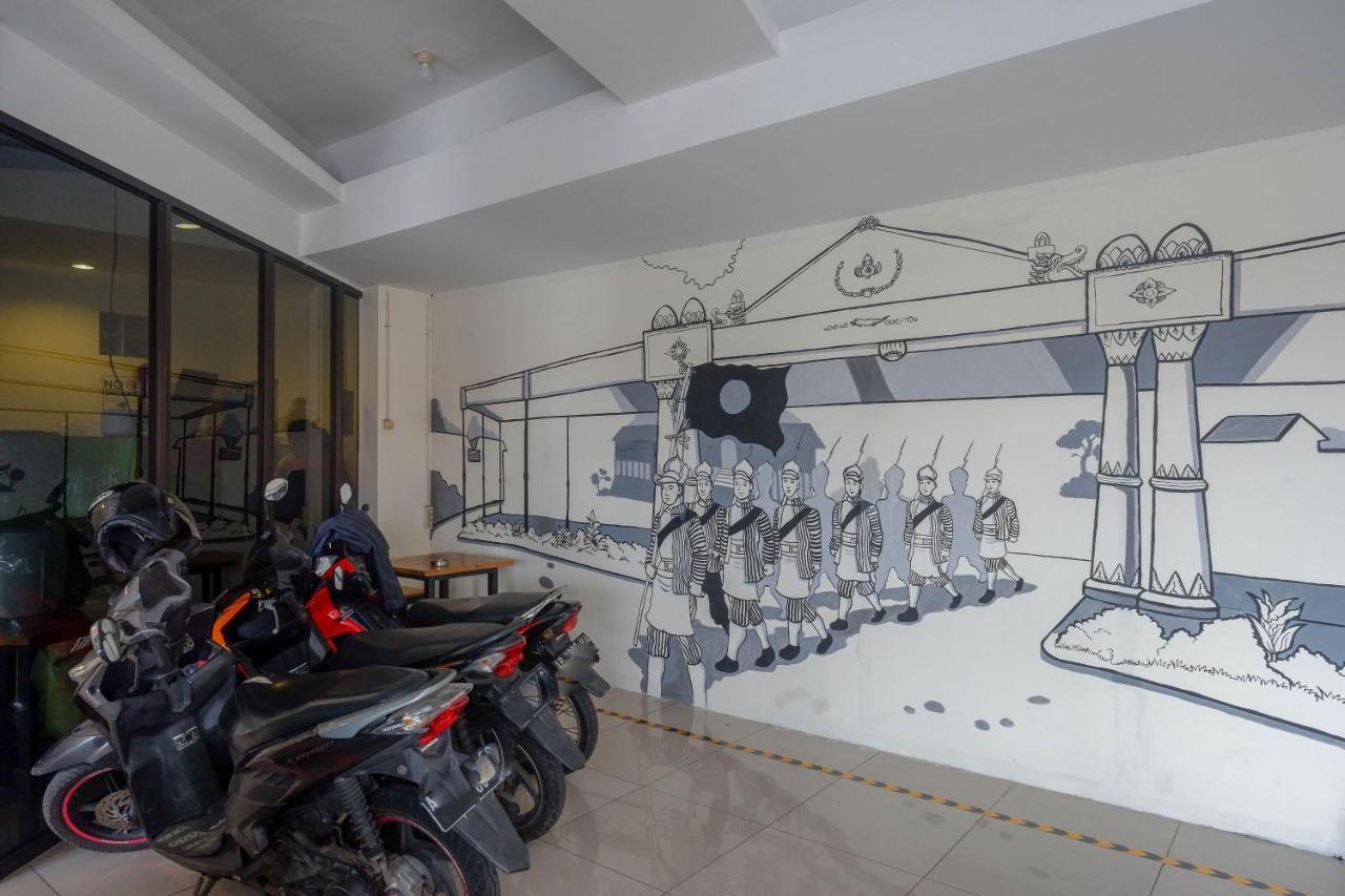 Sans Hotel Mataram Malioboro Yogyakarta Exteriör bild