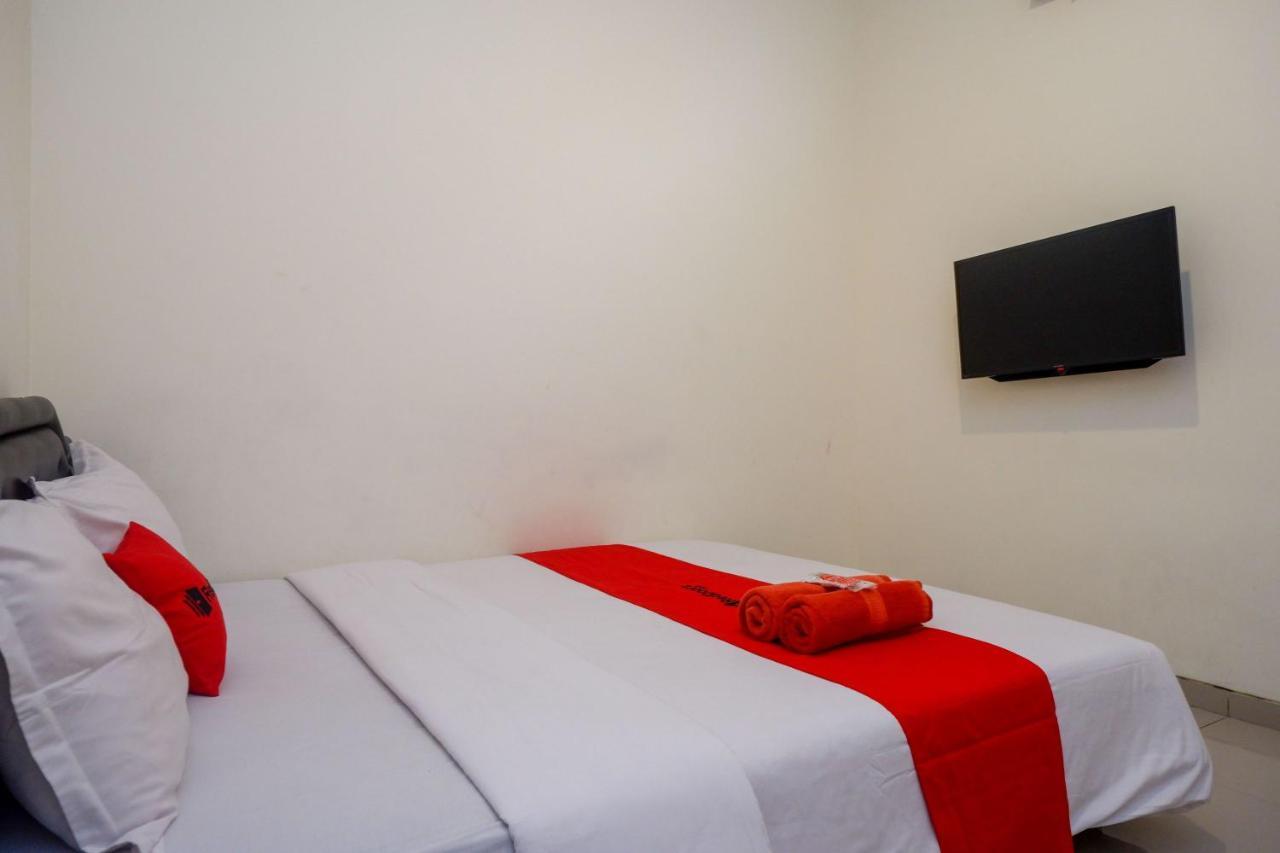 Sans Hotel Mataram Malioboro Yogyakarta Exteriör bild