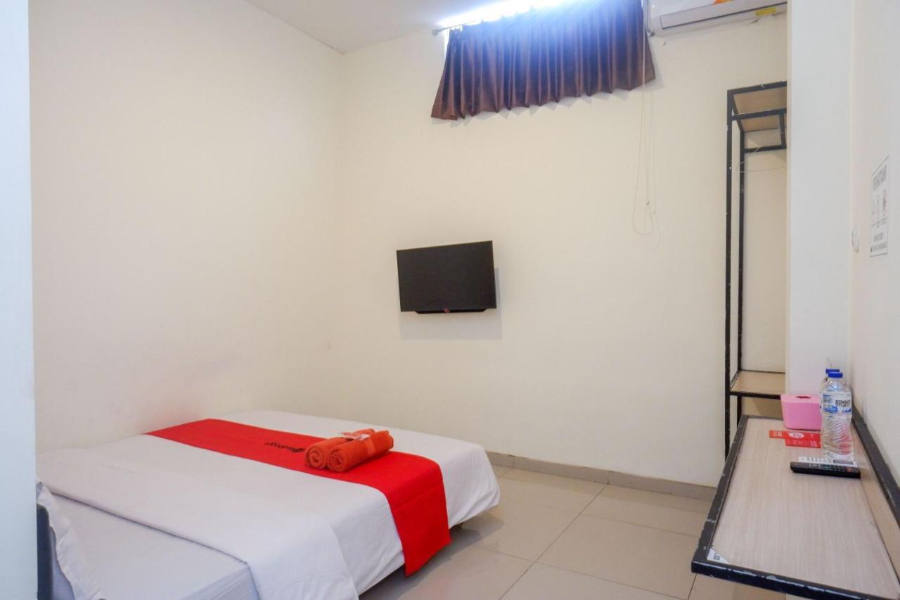 Sans Hotel Mataram Malioboro Yogyakarta Exteriör bild